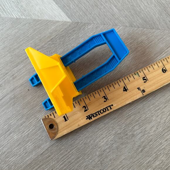 Hot Wheels Ultimate Garage Shark Attack Replacement Part Car Lift Yellow Blue - Picture 3 of 6